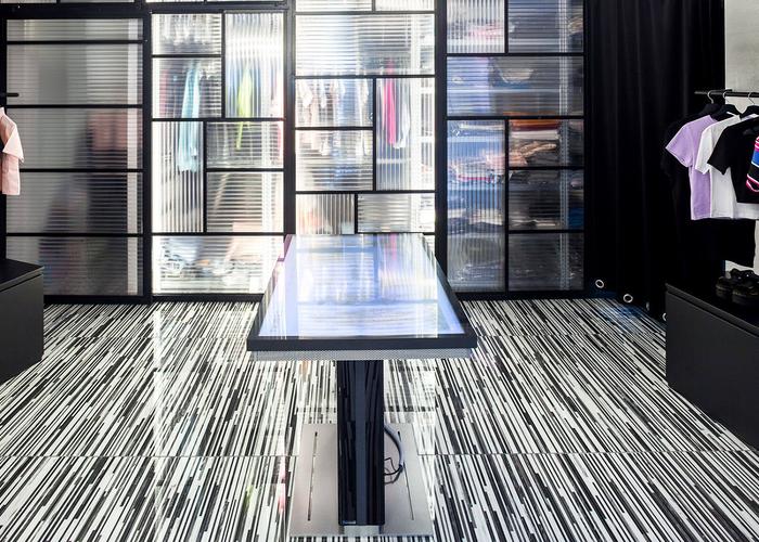 Tribes Store: un negozio oltre ogni dimensione 