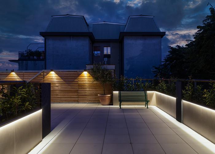 Un terrazzo in centro moderno ed elegante 