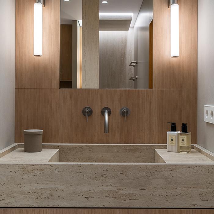 Il fascino elegante del travertino: intervista con l’architetto 389 Il fascino elegante del travertino: intervista con l’architetto 389