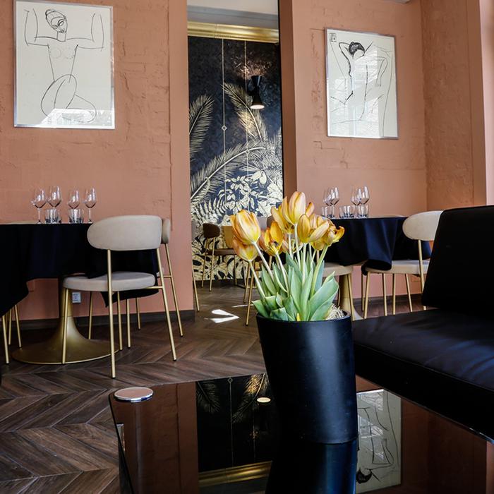 Innovazione e identità per un restyling esclusivo: intervista con il designer 142 Innovazione e identità per un restyling esclusivo: intervista con il designer 142